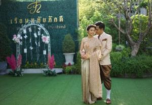 ชุดไทยเจ้าสาว ชุดไทยจักรพรรดิ์ เช่าที่แบมบี้ เวดดิ้ง ห้วยขวาง